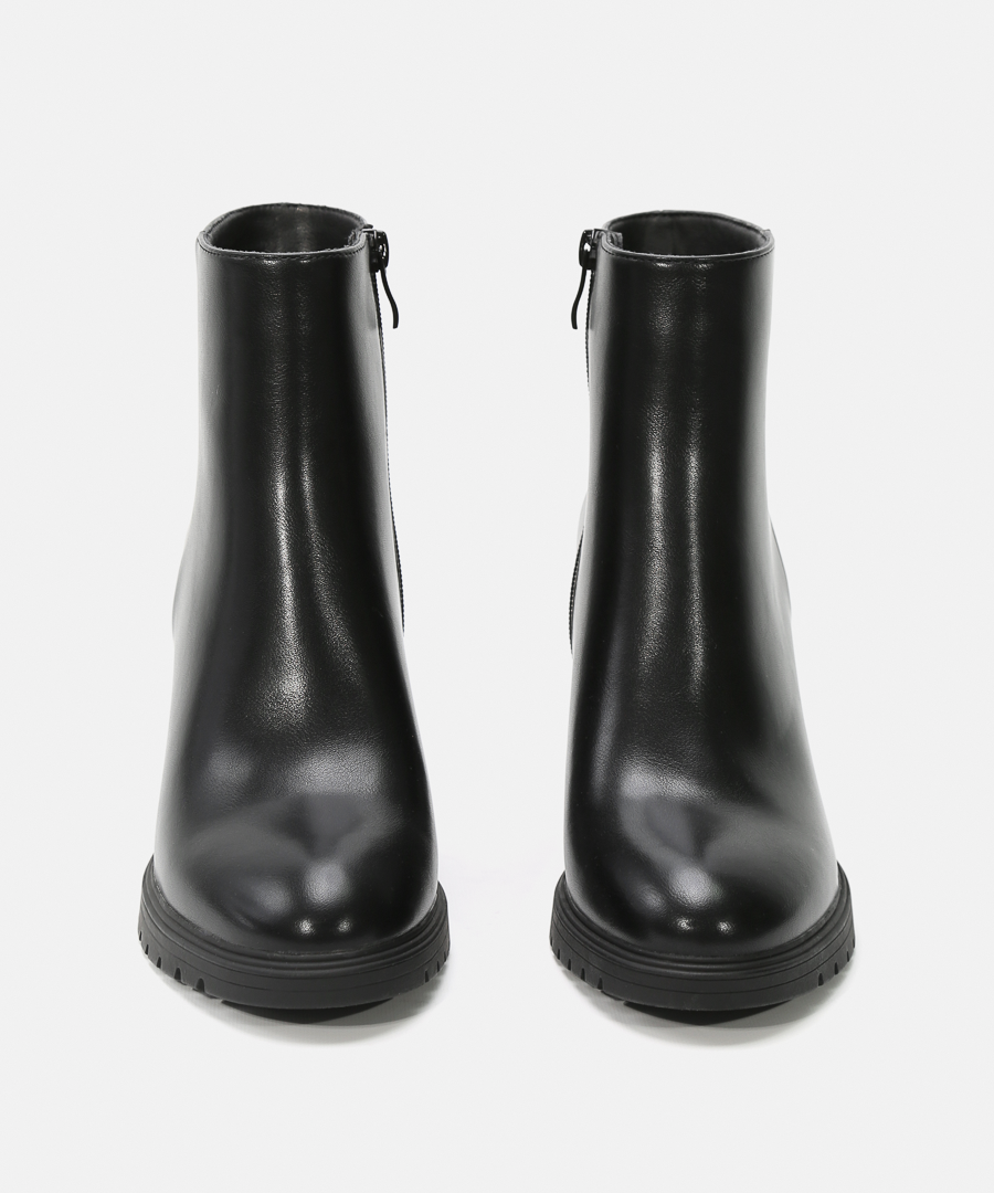 Botines tac&oacute;n liso image number null